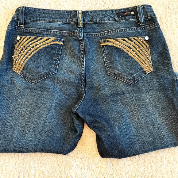 V Blue straight leg stretch rhinestone accent mid rise jean no distressing SZ 12 - Picture 6 of 12